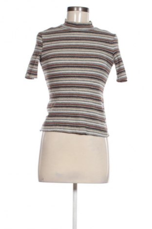 Дамска блуза Bershka, Размер S, Цвят Многоцветен, Цена 2,04 €