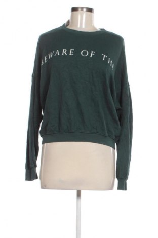 Bluză de femei Bershka, Mărime M, Culoare Verde, Preț 96,00 Lei