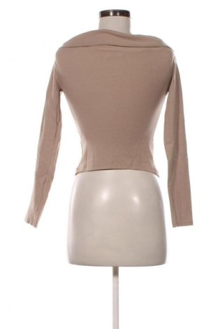 Дамска блуза Bershka, Размер S, Цвят Бежов, Цена 6,64 €