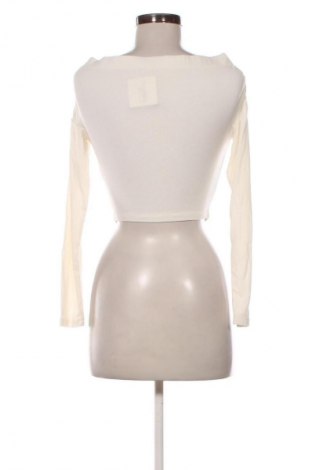 Дамска блуза Bershka, Размер S, Цвят Екрю, Цена 6,64 €