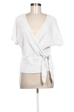 Дамска блуза H&M L.O.G.G., Размер S, Цвят Бял, Цена 2,55 €