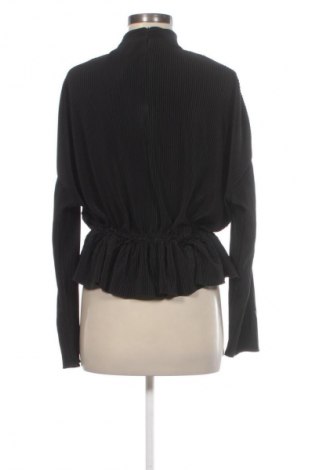 Damen Shirt NA-KD, Größe S, Farbe Schwarz, Preis 22,99 €