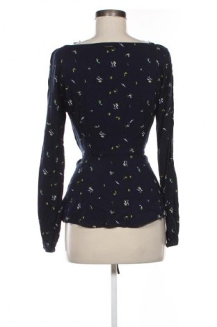 Дамска блуза Numph, Размер XS, Цвят Многоцветен, Цена 5,11 €