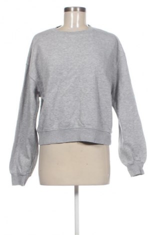 Dámská halenka Pull&Bear, Velikost M, Barva Šedá, Cena  99,00 Kč