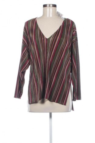 Γυναικεία μπλούζα Pull&Bear, Μέγεθος M, Χρώμα Πολύχρωμο, Τιμή 2,99 €