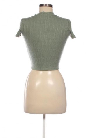 Дамска блуза Pull&Bear, Размер S, Цвят Зелен, Цена 9,20 €