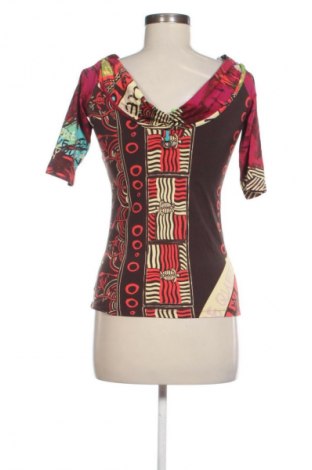 Női blúz Save The Queen, Méret S, Szín Sokszínű, Ár 15 351 Ft