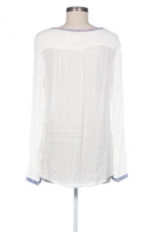 Dámská halenka Soaked In Luxury, Velikost M, Barva Bílá, Cena  629,00 Kč