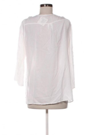 Дамска блуза Unbranded, Размер M, Цвят Бял, Цена 5,11 €