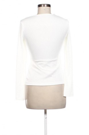 Дамска блуза Unbranded, Размер M, Цвят Бял, Цена 9,33 €