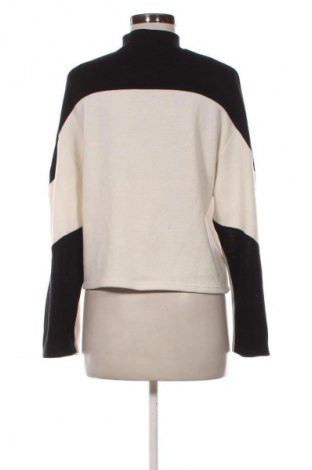 Дамска блуза Zara, Размер S, Цвят Многоцветен, Цена 10,22 €