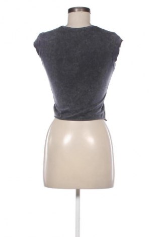 Dámské tričko Bershka, Velikost S, Barva Šedá, Cena  259,00 Kč