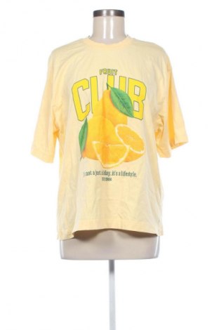 Γυναικείο t-shirt Reserved, Μέγεθος L, Χρώμα Κίτρινο, Τιμή 13,97 €