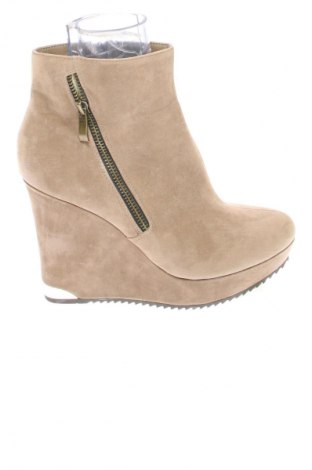 Дамски боти CENTRO, Размер 39, Цвят Бежов, Цена 61,35 €