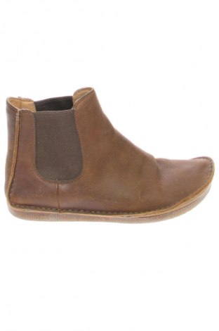 Дамски боти Clarks, Размер 38, Цвят Кафяв, Цена 93,56 €