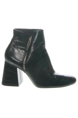 Дамски боти Stradivarius, Размер 39, Цвят Многоцветен, Цена 19,35 €