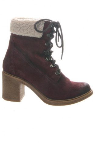 Дамски боти Unbranded, Размер 40, Цвят Червен, Цена 52,00 €