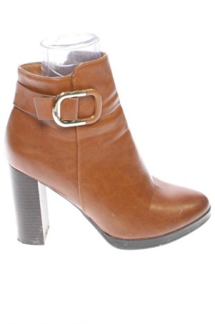 Дамски боти Unbranded, Размер 39, Цвят Кафяв, Цена 24,54 €