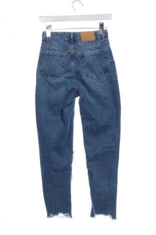 Blugi de femei Bershka, Mărime XXS, Culoare Albastru, Preț 78,99 Lei