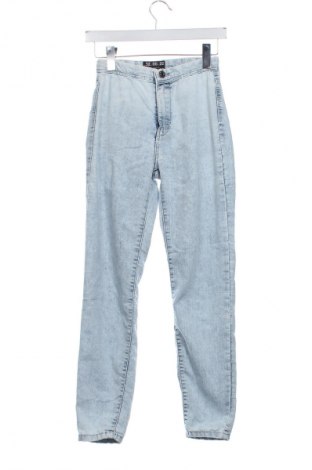 Дамски дънки Bershka, Размер XXS, Цвят Син, Цена 7,04 €
