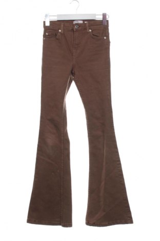 Дамски дънки Bershka, Размер S, Цвят Бежов, Цена 5,11 €