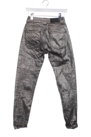 Дамски дънки Hugo Boss, Размер XS, Цвят Сребрист, Цена 70,55 €
