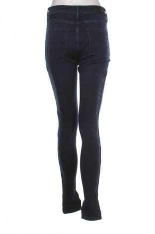 Дамски дънки Levi's, Размер M, Цвят Син, Цена 26,07 €