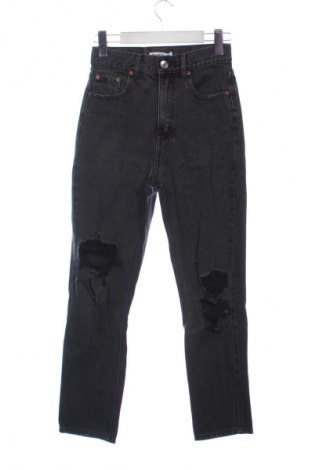 Дамски дънки Pull&Bear, Размер XXS, Цвят Черен, Цена 11,75 €