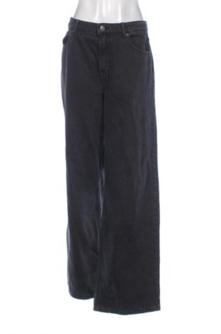 Dámské džíny  Pull&Bear, Velikost L, Barva Šedá, Cena  429,00 Kč