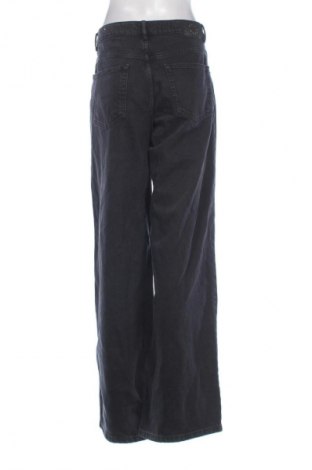 Dámské džíny  Pull&Bear, Velikost L, Barva Šedá, Cena  429,00 Kč