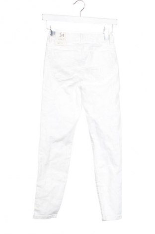 Blugi de femei Reserved, Mărime XXS, Culoare Alb, Preț 94,99 Lei