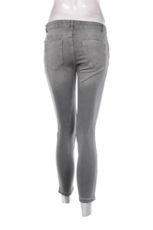 Дамски дънки Reserved, Размер S, Цвят Сив, Цена 6,13 €