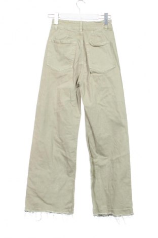 Damskie jeansy Stradivarius, Rozmiar XXS, Kolor Zielony, Cena 37,99 zł