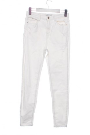 Blugi de femei Stradivarius, Mărime M, Culoare Alb, Preț 40,99 Lei