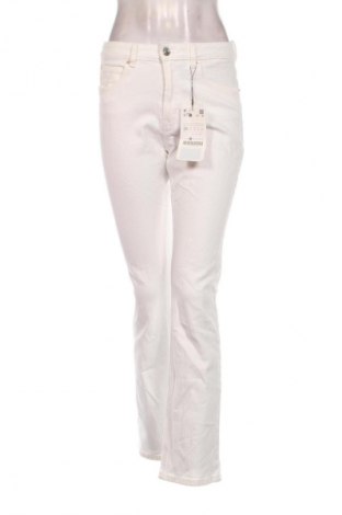 Damskie jeansy Stradivarius, Rozmiar M, Kolor Biały, Cena 18,99 zł