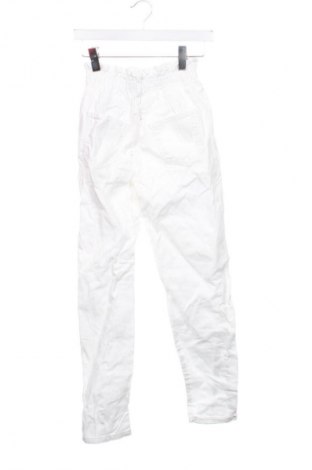 Дамски дънки Zara, Размер XXS, Цвят Бял, Цена 13,29 €
