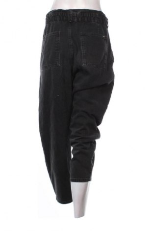 Blugi de femei Zara, Mărime XL, Culoare Negru, Preț 65,99 Lei