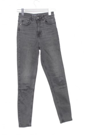 Дамски дънки Zara, Размер XS, Цвят Сив, Цена 14,31 €