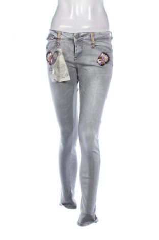 Dámské džíny  Zhrill, Velikost M, Barva Šedá, Cena  1 432,00 Kč