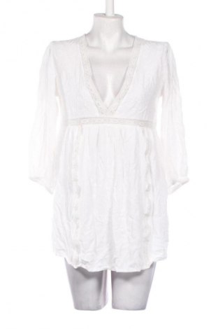 Дамски къс гащеризон Pull&Bear, Размер M, Цвят Бял, Цена 20,45 €