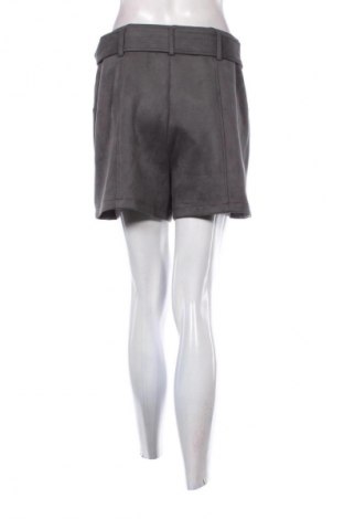 Γυναικείο κοντό παντελόνι Aada Studios, Μέγεθος M, Χρώμα Γκρί, Τιμή 20,99 €