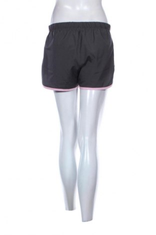 Dámske kraťasy  Adidas, Veľkosť M, Farba Sivá, Cena  10,95 €