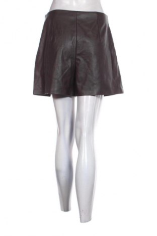 Дамски къс панталон Amisu, Размер M, Цвят Лилав, Цена 9,78 €