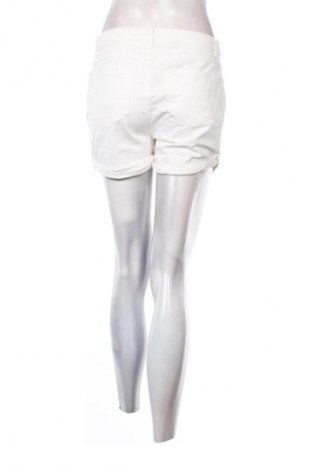 Дамски къс панталон Amisu, Размер M, Цвят Бял, Цена 2,56 €