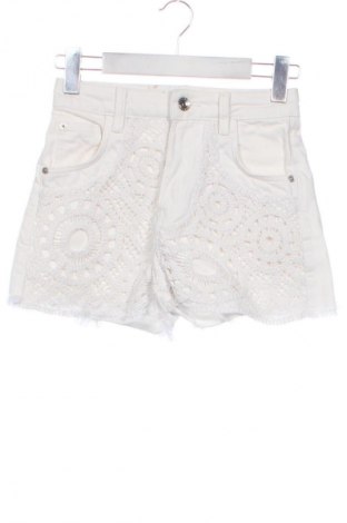 Дамски къс панталон Bershka, Размер XXS, Цвят Бял, Цена 7,15 €