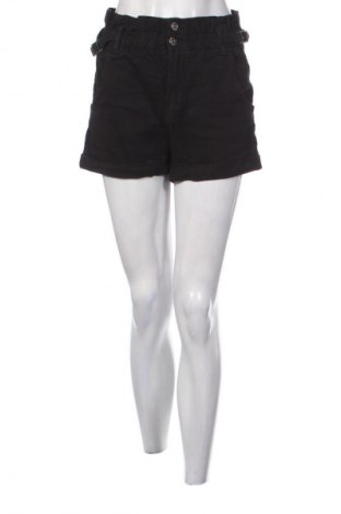Γυναικείο κοντό παντελόνι Bershka, Μέγεθος S, Χρώμα Μαύρο, Τιμή 5,99 €
