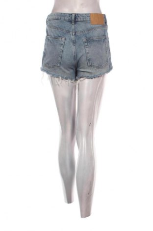 Pantaloni scurți de femei Cheap Monday, Mărime S, Culoare Albastru, Preț 21,99 Lei