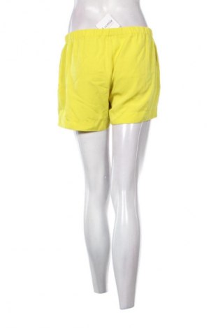 Дамски къс панталон Christine, Размер L, Цвят Зелен, Цена 6,13 €