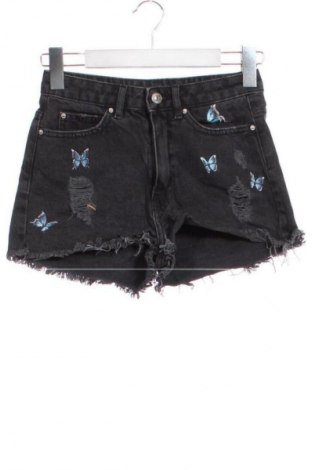 Дамски къс панталон Cropp, Размер XXS, Цвят Черен, Цена 6,37 €