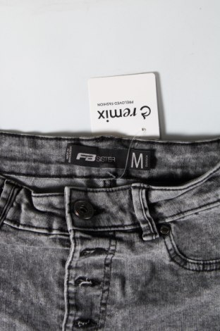 Γυναικείο κοντό παντελόνι Fb Sister, Μέγεθος M, Χρώμα Γκρί, Τιμή 8,99 €